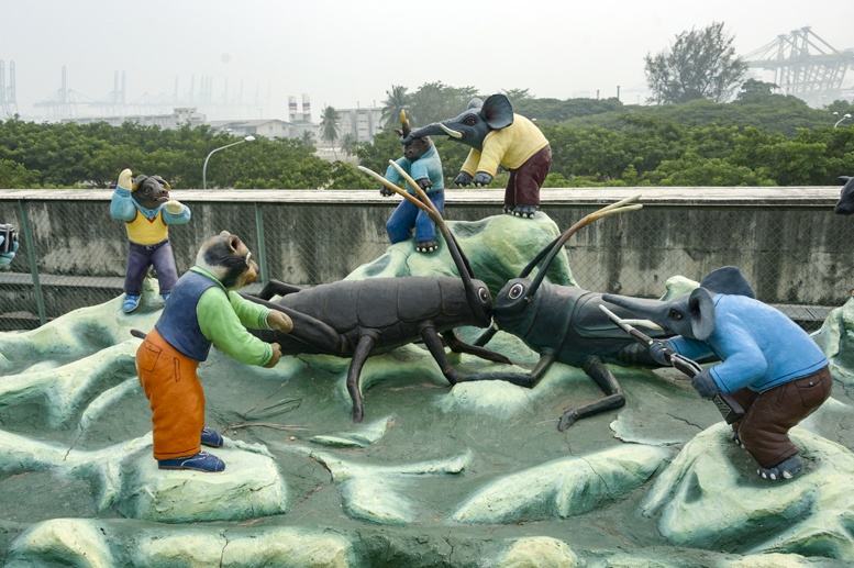 haw par villa singapore cricket fight