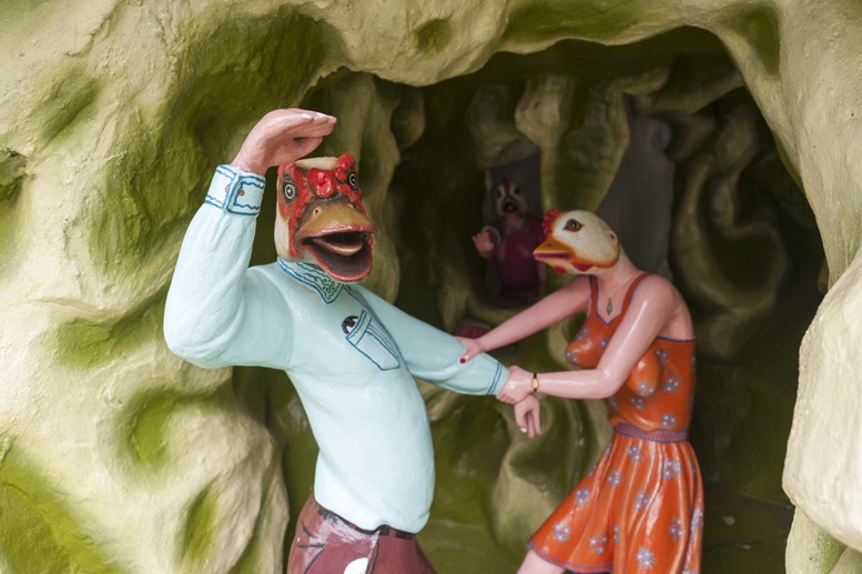 haw par villa singapore duck couple