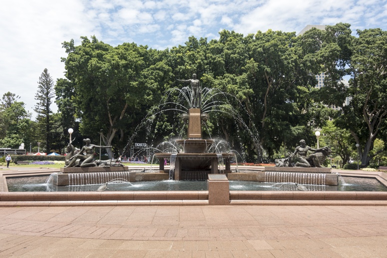 hyde park australia fountain