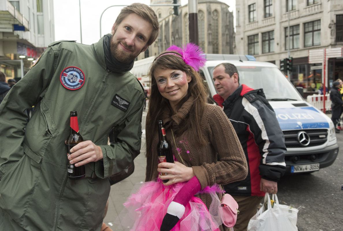 Carnival cologne ballerina & top gun