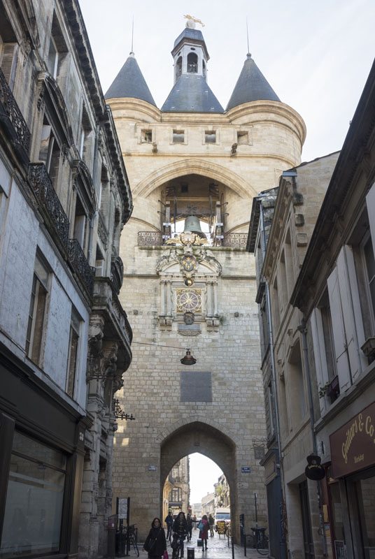 things to do in bordeaux grosse cloche