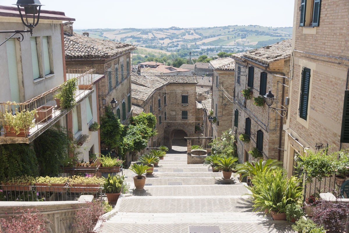 visit corinaldo stairs