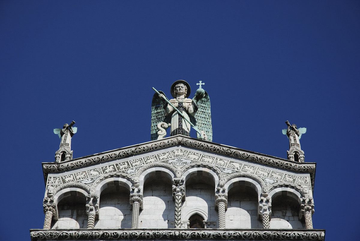 tuscany in spring lucca 2