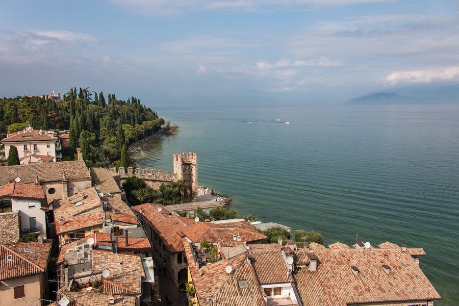 sirmione garda motorboat