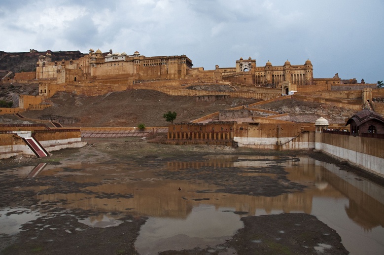 Jaipur Amber fort rain
