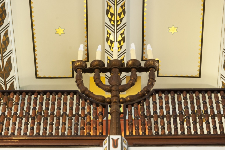jewish budapest orthodox synagogue