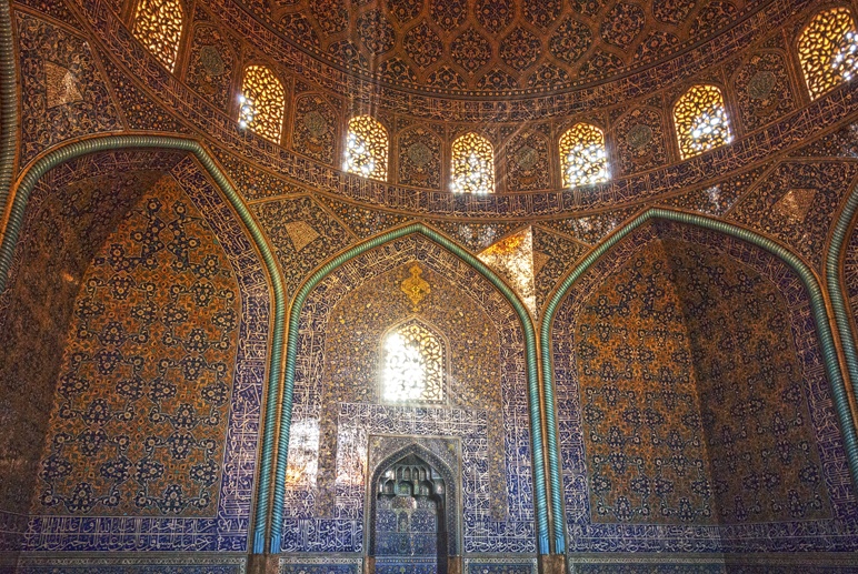 sheikh lotfollah dome inside