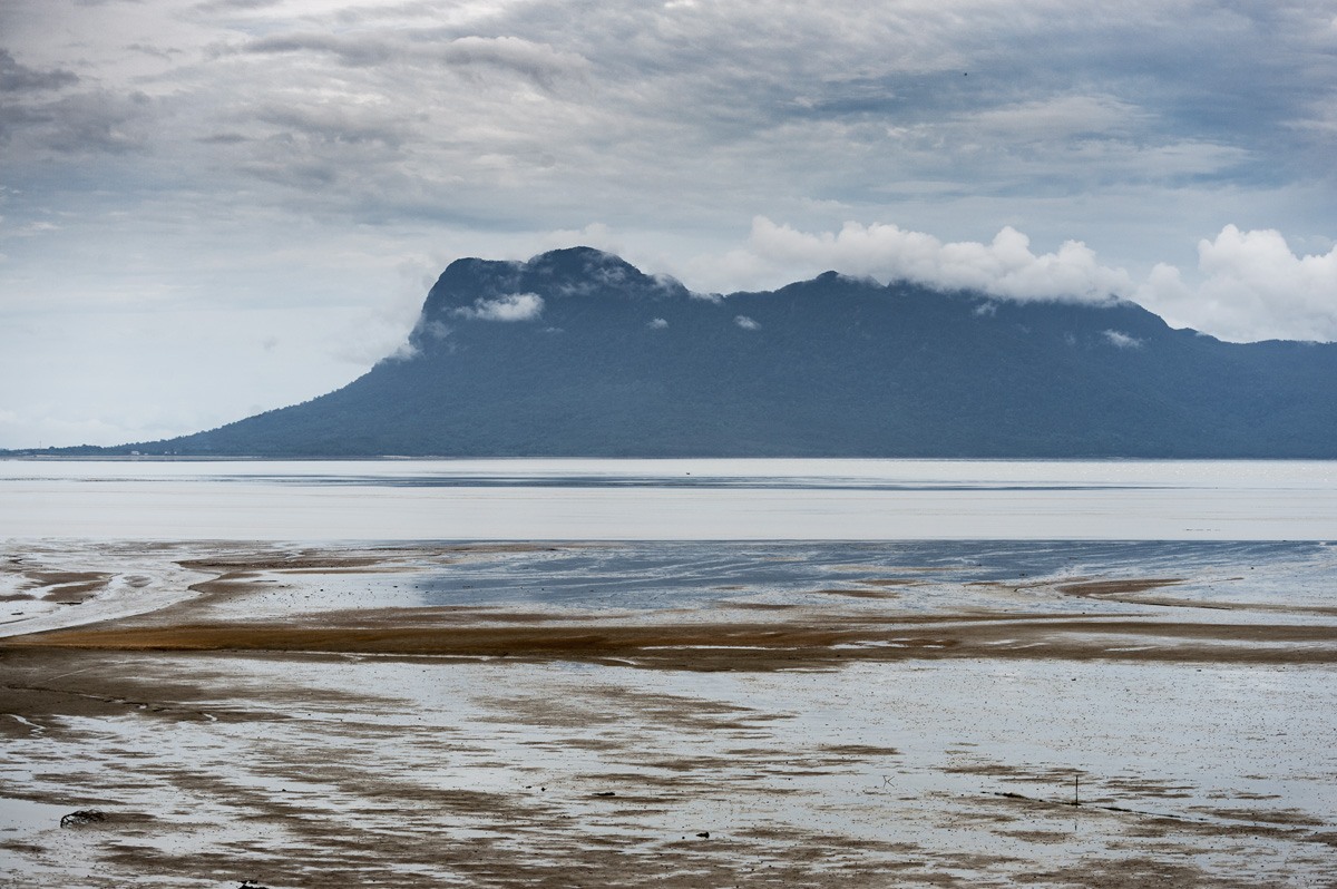 bako national park beach mountain