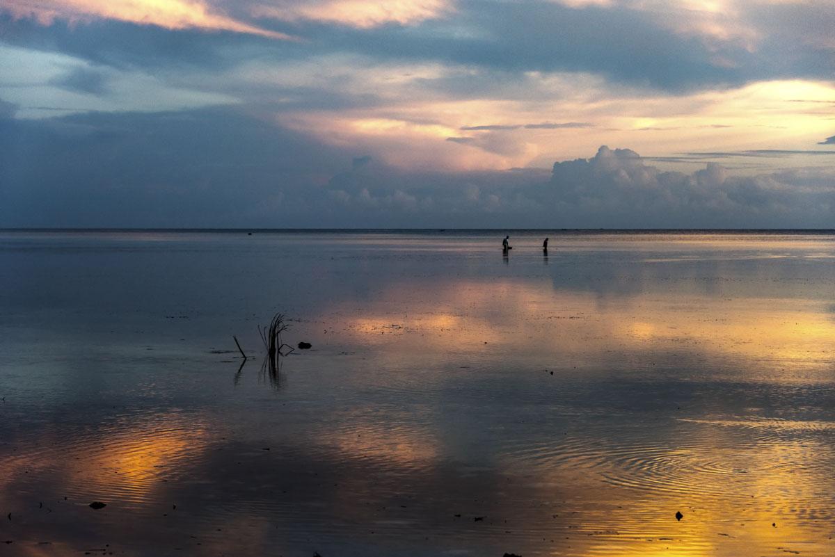 siquijor philippines mirror