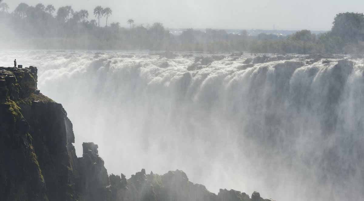 victoria falls zim from zambia