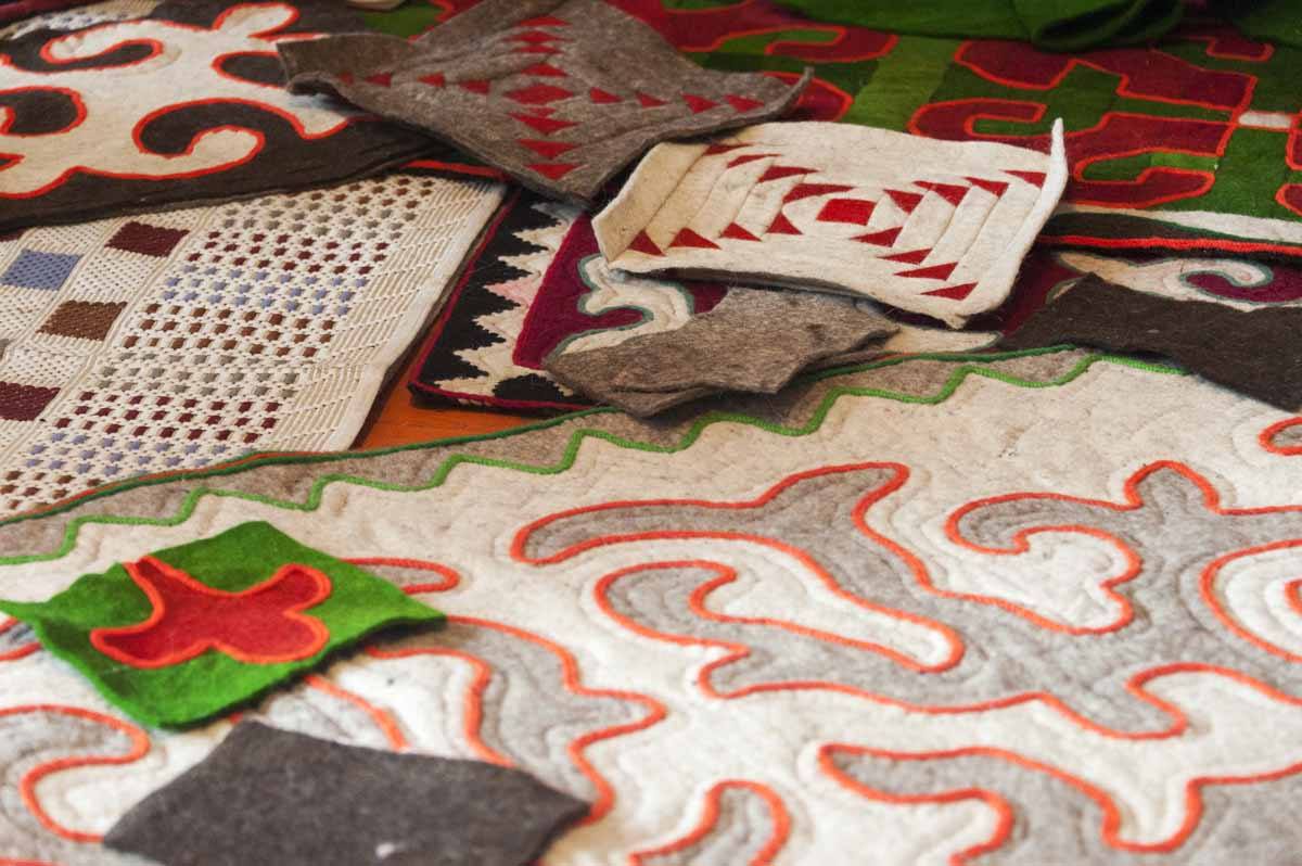 kyrgyzstan shyrdak carpets