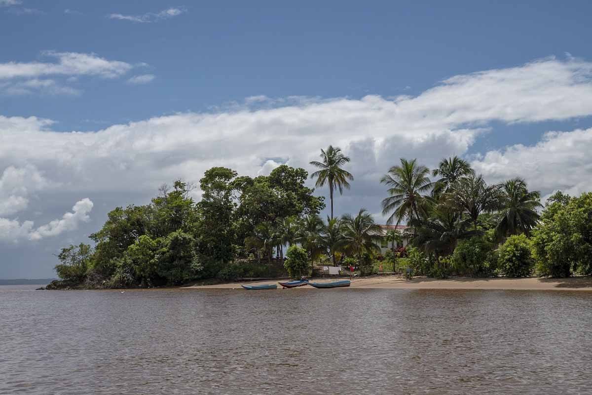 essequibo river resort island